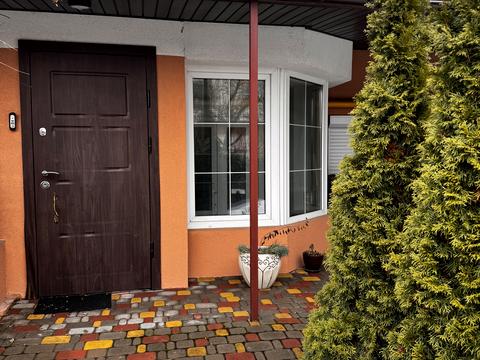 коммерческая по адресу Амосова ул., 60