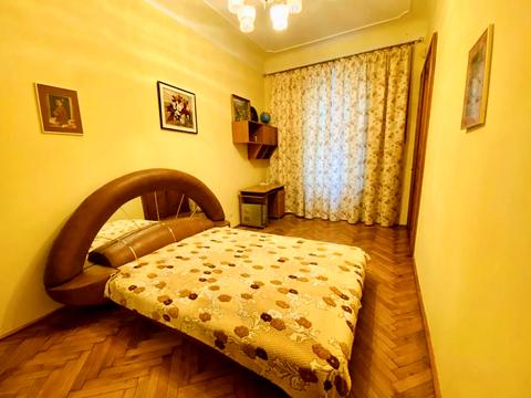 квартира за адресою Омеляна Поповича вул., 6