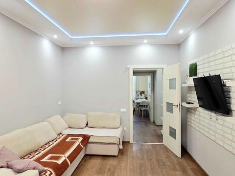 квартира за адресою Середньофонтанська вул., 45