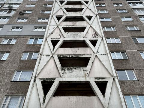 квартира за адресою Академіка Глушкова просп., 27