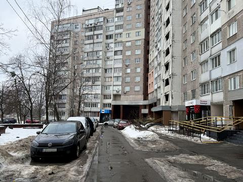 квартира за адресою Академіка Глушкова просп., 27