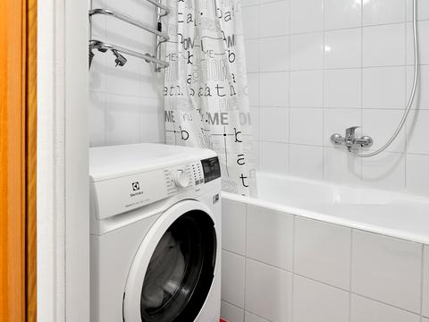 квартира за адресою Академіка Глушкова просп., 27