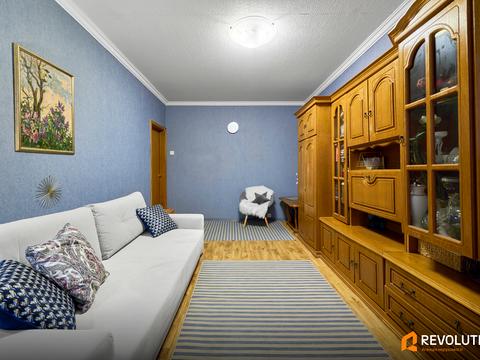 квартира за адресою Академіка Глушкова просп., 27