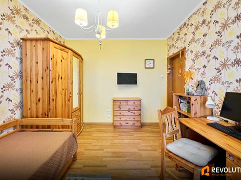 квартира за адресою Академіка Глушкова просп., 27