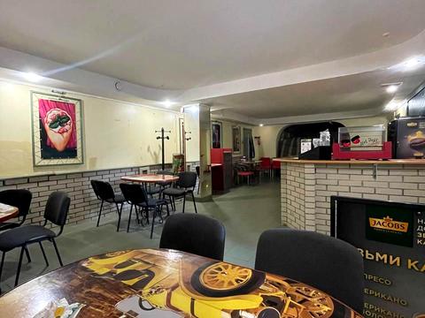 комерційна за адресою Довга вул., 42