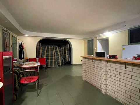 комерційна за адресою Довга вул., 42