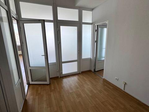 комерційна за адресою В'ячеслава Чорновола просп. (), 67г