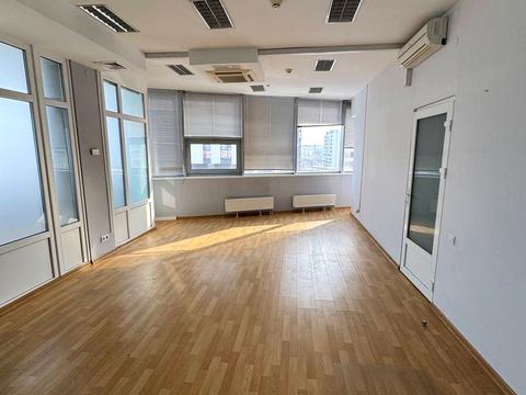 комерційна за адресою В'ячеслава Чорновола просп. (), 67г