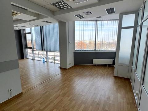 комерційна за адресою В'ячеслава Чорновола просп. (), 67г