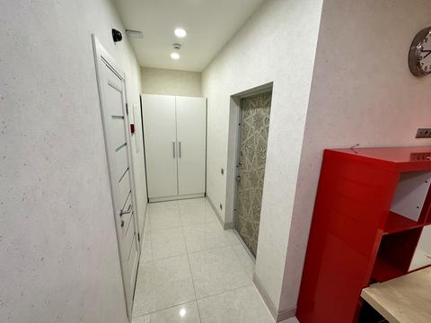 комерційна за адресою Євгена Коновальця вул. (Щорса), 32-Б