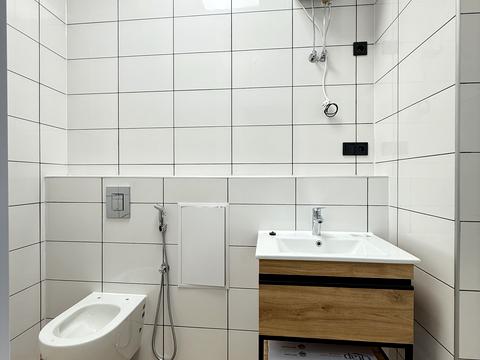 комерційна за адресою Тираспольська вул., 52-60