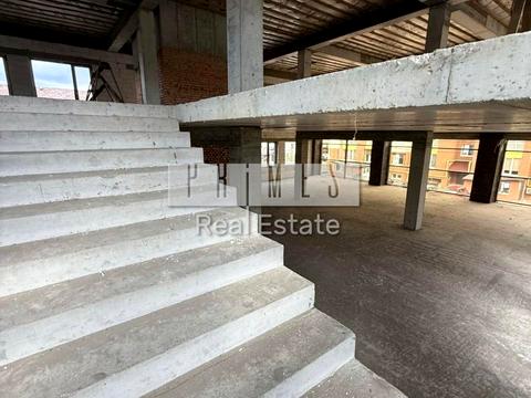 комерційна за адресою Дорошенко вул., 16