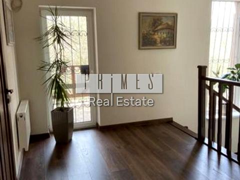 дом по адресу Небесной Сотни ул. (Паризької Комуни), 1