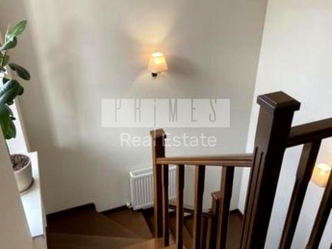 дом по адресу Небесной Сотни ул. (Паризької Комуни), 1