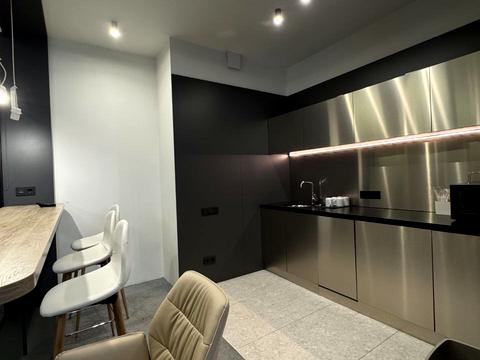 коммерческая по адресу Жилянская ул., 69