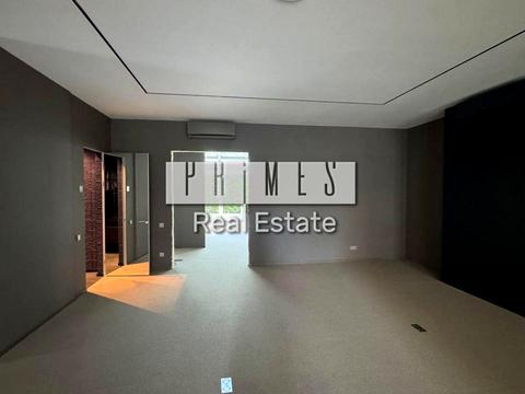 комерційна за адресою Новоселицька вул., (Будинок 2)