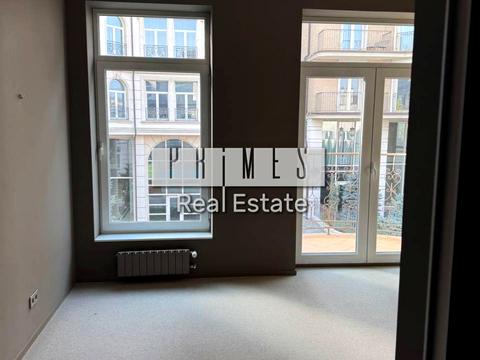 комерційна за адресою Новоселицька вул., (Будинок 2)