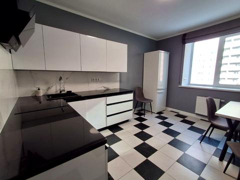 квартира за адресою Академіка Вернадського бульв., 24