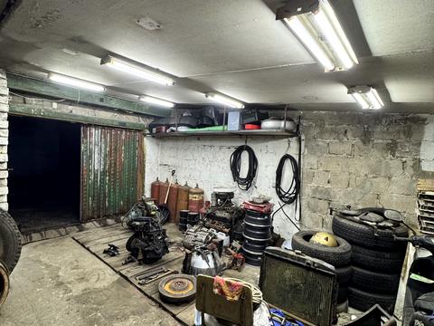 паркомісце за адресою Міського Лісу вул. (Нахімова), 53