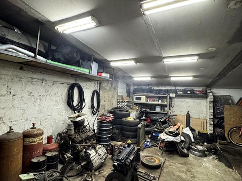 паркомісце за адресою Міського Лісу вул. (Нахімова), 53