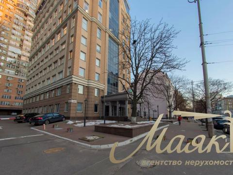 комерційна за адресою Жилянська вул., 110