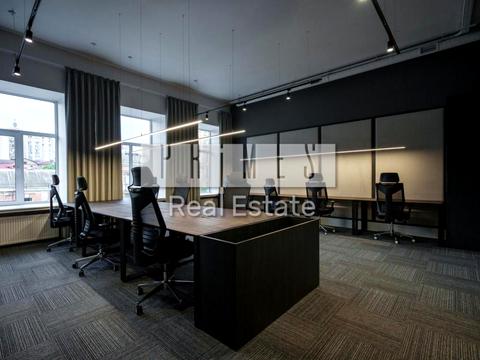 комерційна за адресою Богдана Хмельницького вул., 51