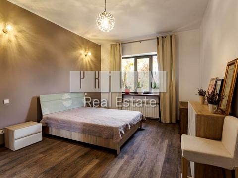 будинок за адресою с. Білогородка, Святкова вул.