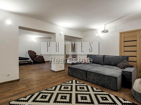 будинок за адресою с. Білогородка, Святкова вул.