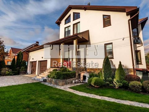 будинок за адресою с. Білогородка, Святкова вул.