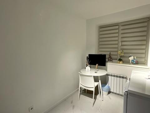 комерційна за адресою Богдана Хмельницького вул., 1-Б