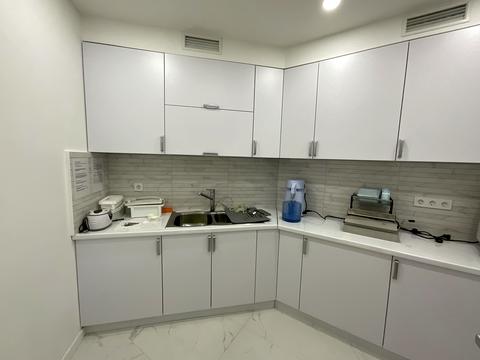 комерційна за адресою Богдана Хмельницького вул., 1-Б