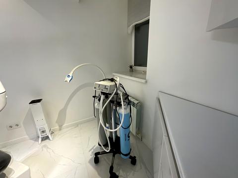 комерційна за адресою Богдана Хмельницького вул., 1-Б