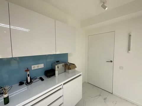 комерційна за адресою Богдана Хмельницького вул., 1-Б