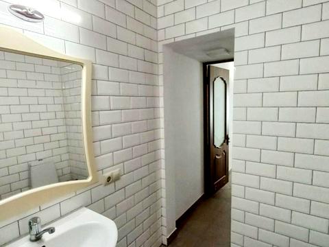 комерційна за адресою Гетьмана Петра Дорошенка вул. (Жовтнева), 50