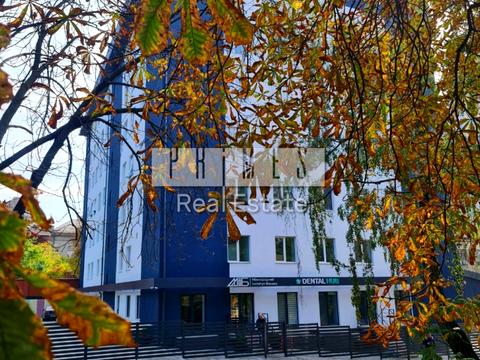 комерційна за адресою Старокиївська вул., 10А