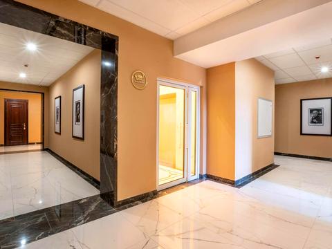 комерційна за адресою Київ, Жилянська вул., 68