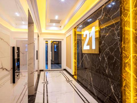 комерційна за адресою Київ, Жилянська вул., 68