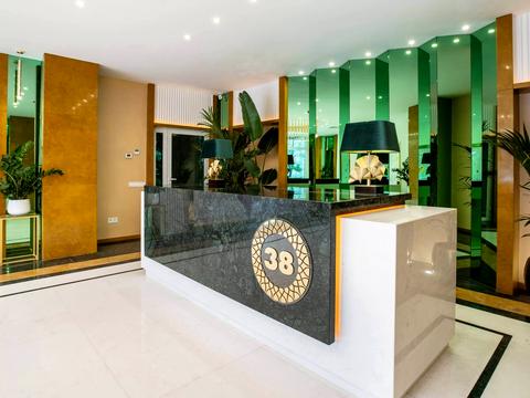 комерційна за адресою Київ, Жилянська вул., 68