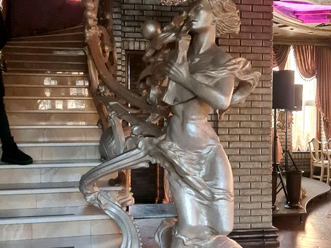 комерційна за адресою Чернівці, Університетська вул., 21