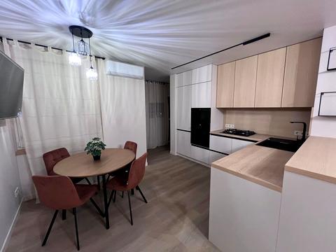 квартира за адресою Степана Бандери вул., (Будинок 4)