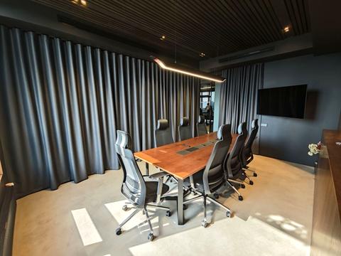 комерційна за адресою Жилянська вул., 68