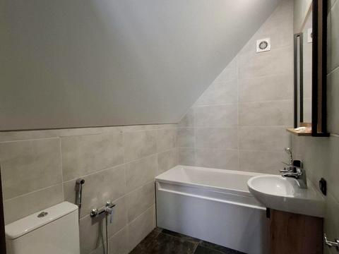 комерційна за адресою Невідома, 1