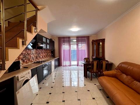 будинок за адресою Абрикосова вул.