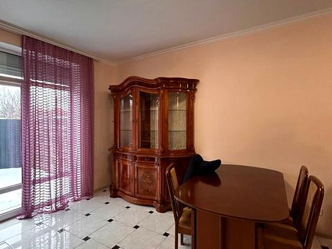 будинок за адресою Абрикосова вул.