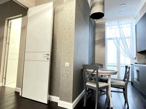 квартира за адресою Шовковична вул., 10