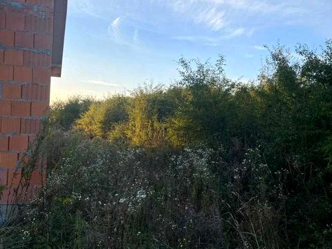 участок по адресу Івасюка