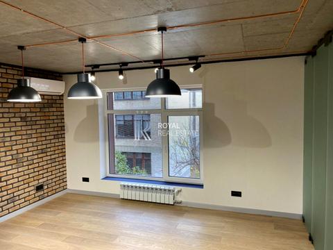 коммерческая по адресу Антоновича ул. (Горького), 131