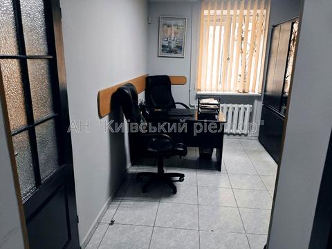 комерційна за адресою Оболонська вул., 47