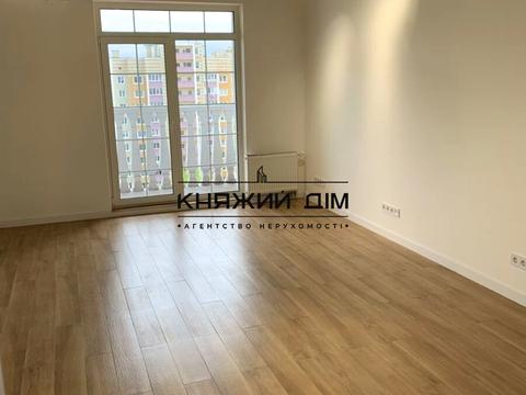 комерційна за адресою Михайла Максимовича вул. (Онуфрія Трутенка), 28-Б