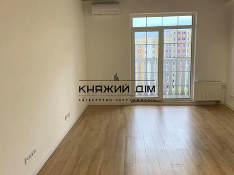 комерційна за адресою Михайла Максимовича вул. (Онуфрія Трутенка), 28-Б